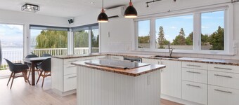 Tranquil Vineyard Haven: Home w/ Pool and Hot Tub!