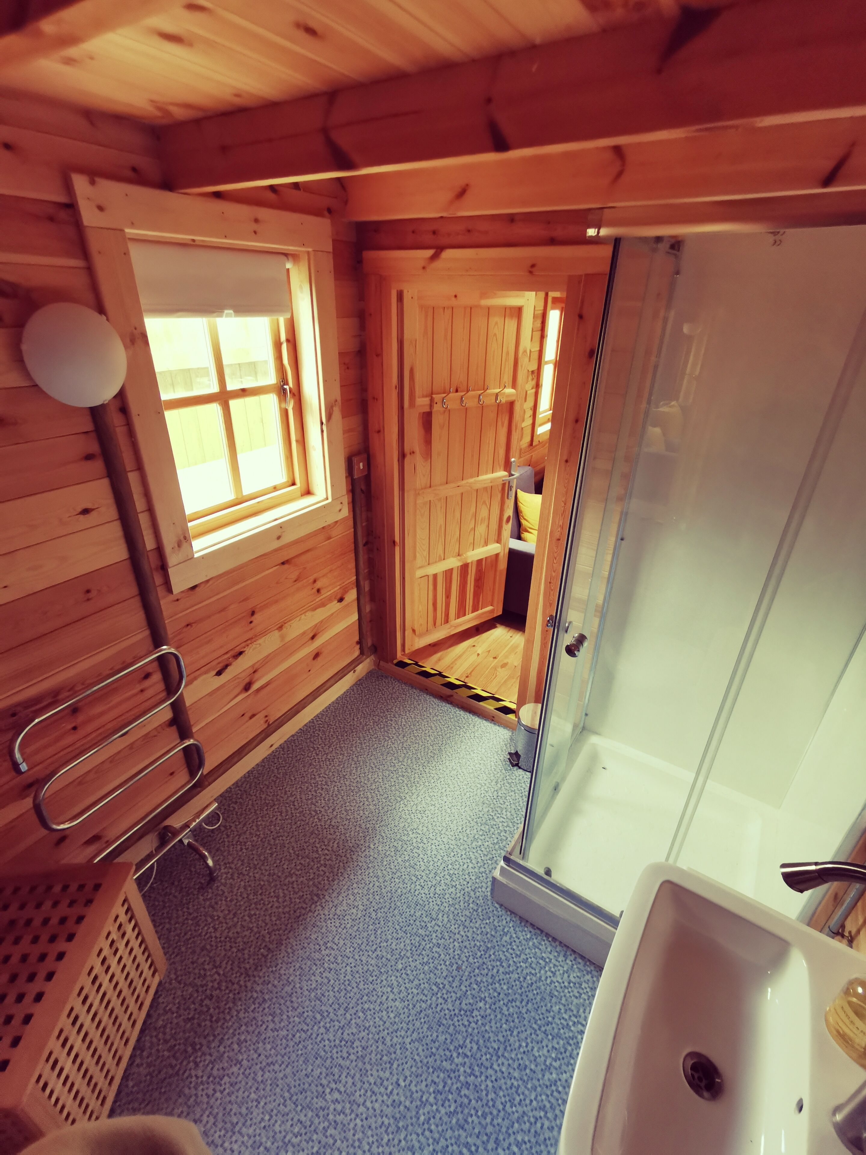 2 Best Log Cabins With Hot Tub In Gloucestershire, UK Trip101