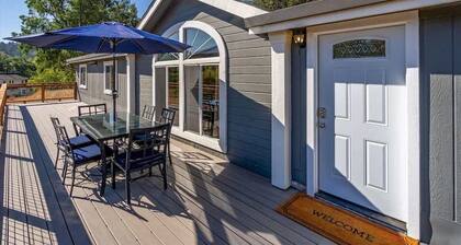 Calistoga Vineyard Getaway - Hot Tub and Tastings Included