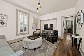 Smart TV, books, offices