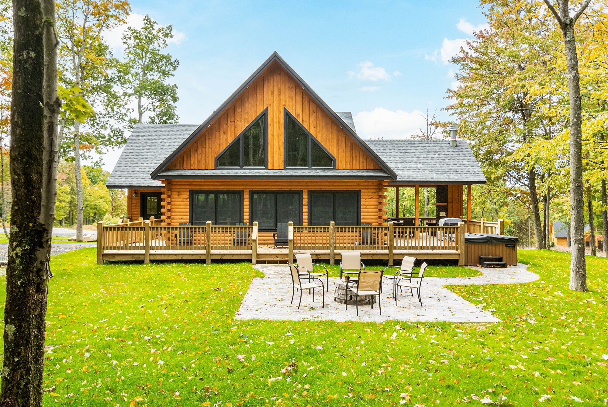 Hilltop Hideaway | 5 Mins to Golf, Skiing, Rafting