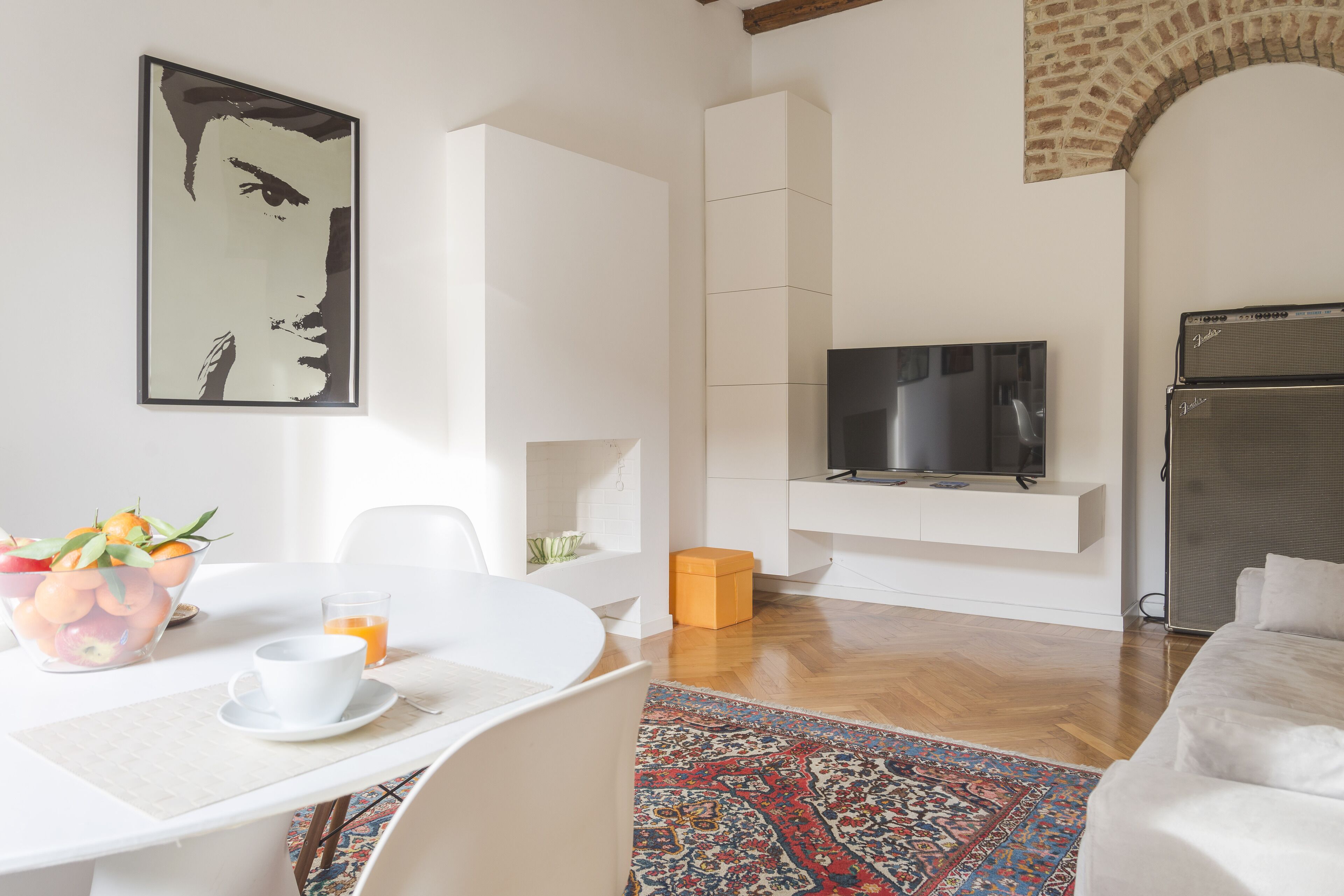Comfort Apartment, 2 Bedrooms, City View (Via Pioppette 3) | Living area | 42-inch flat-screen TV with digital channels