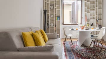 Comfort Apartment, 2 Bedrooms, City View (Via Pioppette 3) | Coin séjour