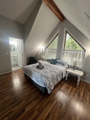 2 chambres, fer et planche à repasser, Wi-Fi gratuit, draps fournis