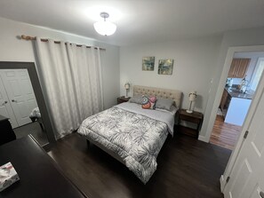 2 bedrooms, iron/ironing board, free WiFi, bed sheets