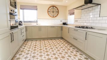 Fridge, dishwasher, electric kettle, toaster