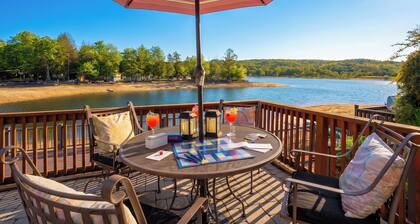 Lake Cottage · Two Decks · 2 Baths · 5 min Colgate, Lake Moraine Home #3 Near Colgate University