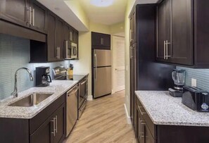 Fridge, microwave, stovetop, dishwasher