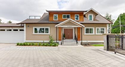 Superb Convenient North Delta Vacation Home with 6 Bed and 6 Bath