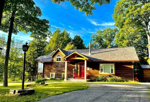 Exterior - Rustic Meets Luxury (Lanark)