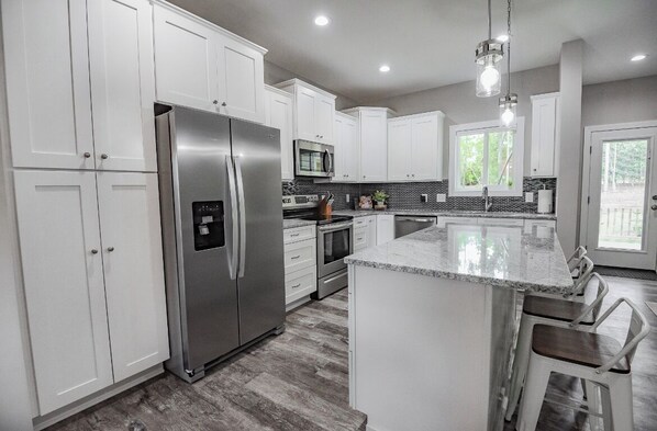 Fridge, microwave, oven, stovetop - NEW! Pinehurst Eight Sleeps 10! (Pine Hurst)