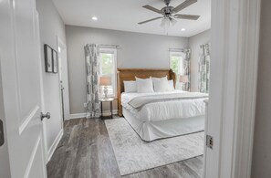 4 bedrooms, iron/ironing board, WiFi, bed sheets - NEW! Pinehurst Eight Sleeps 10! (Pine Hurst)