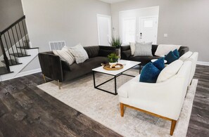 Smart TV - NEW! Pinehurst Eight Sleeps 10! (Pine Hurst)