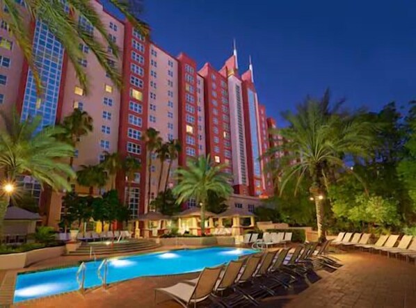 Pool - Flamingo, a Hilton Grand Vacations Club - 1 Bedroom - LP (Las Vegas)