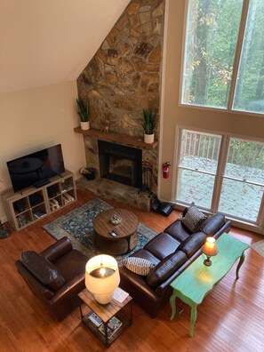 Smart TV, fireplace, video games