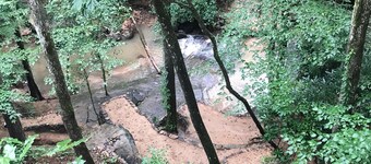 September Discount!!  River & creek, waterfall, hot tub, fire pit, dogs OK