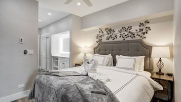 3 bedrooms, desk, iron/ironing board, travel cot