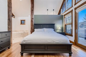 4 habitaciones, tabla de planchar con plancha y cuna de viaje 