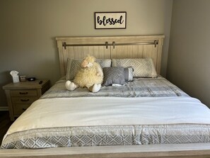 2 Schlafzimmer, Schreibtisch, Bügeleisen/Bügelbrett, kostenloses WLAN