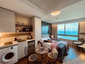 Studio Design | 1 chambre, literie de qualitĂ©, bureau, rideaux dâobscurcissement