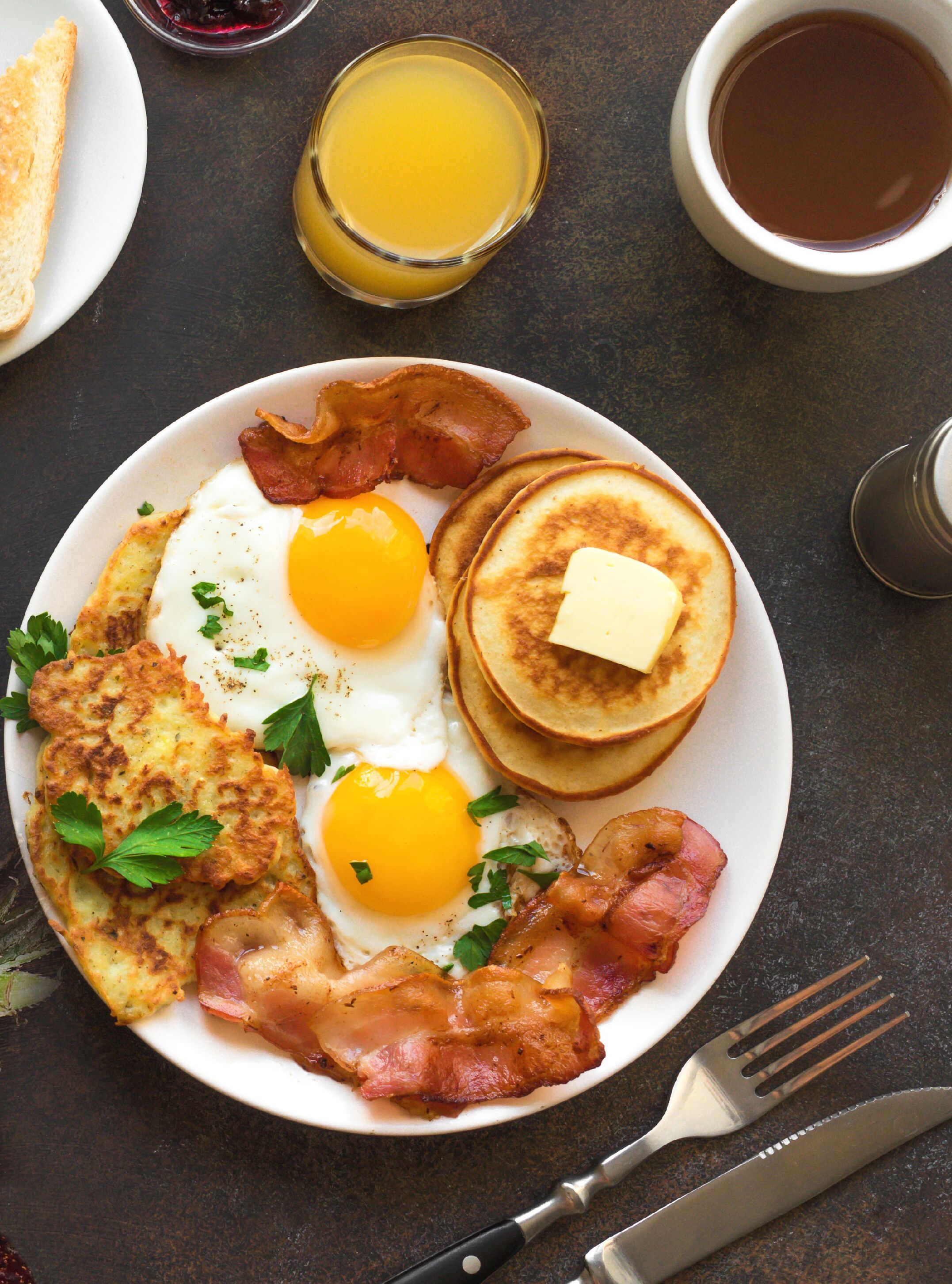 daily buffet breakfast (xpf 3500 per person)