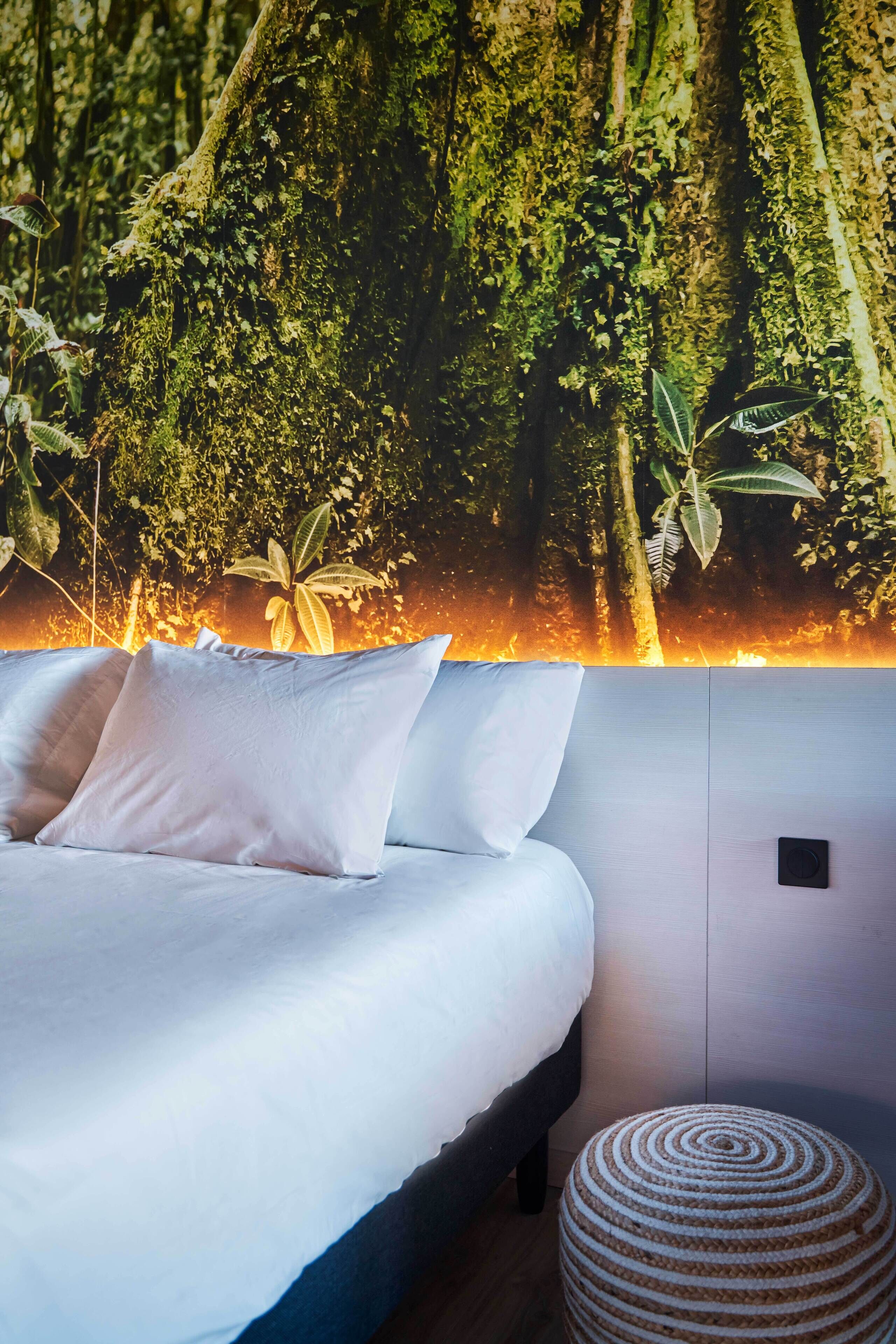 1 bedroom, egyptian cotton sheets, premium bedding, minibar