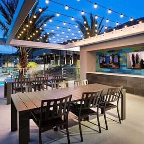 Outdoor dining