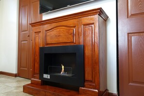 Interior - ⭐️Best XL House To Visit NYC-5BR+3Baths+Hot Tub+Parking 5 cars (Hillside)