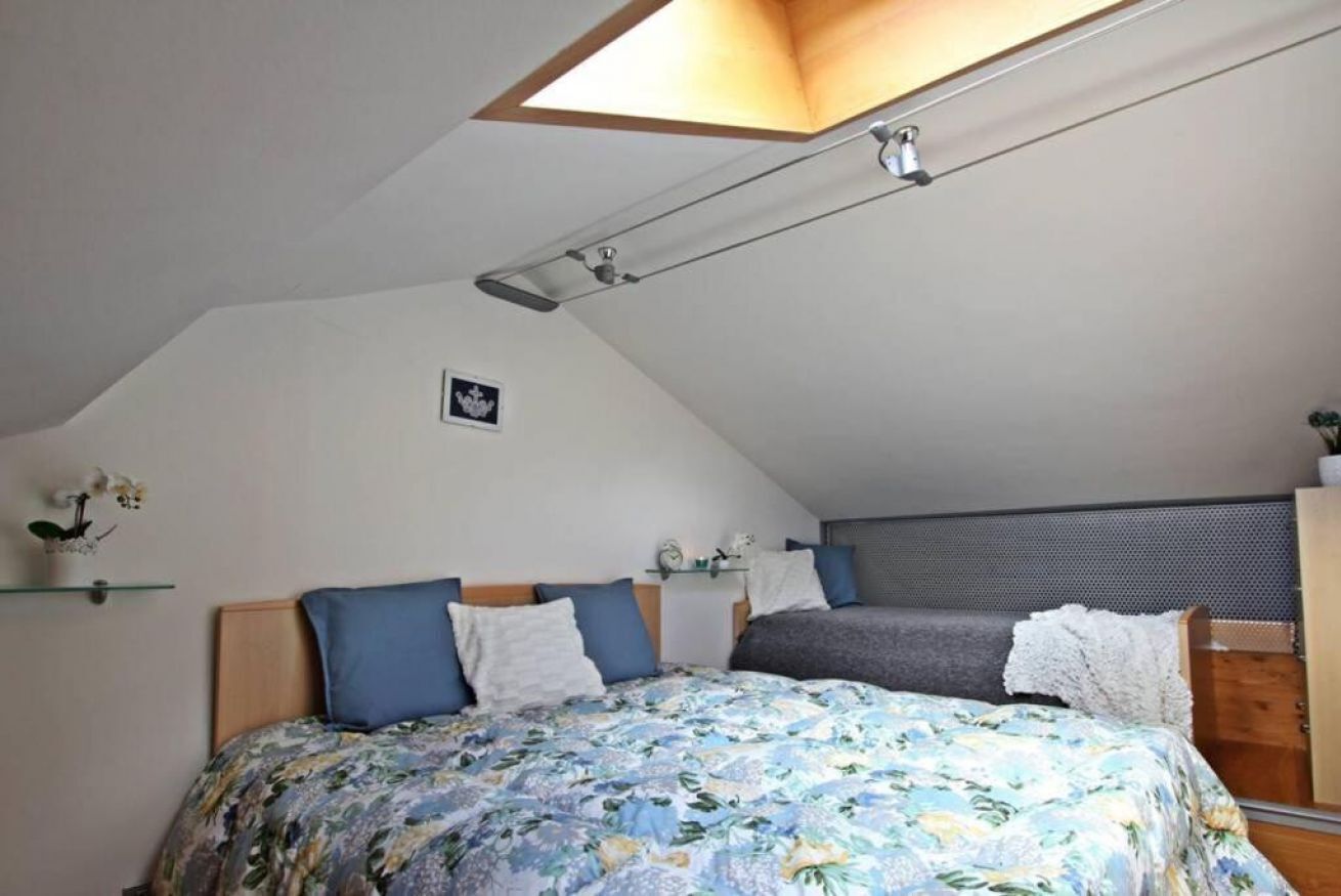 2 室のベッドルーム、アイロン / アイロン台、WiFi (無料)、ベッドシーツ