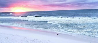 "SALT THERAPY" Waterfront Condo. Destin, Florida