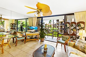 TV - Sunny corner unit, natural light and breezy vibes (Lahaina)
