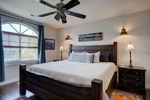 3 Schlafzimmer, Schreibtisch, Bügeleisen/Bügelbrett, Reisekinderbett