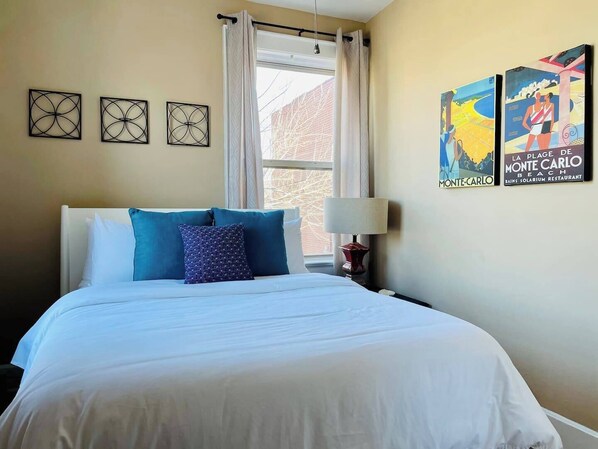 2 chambres, fer et planche à repasser, Wi-Fi gratuit, draps fournis