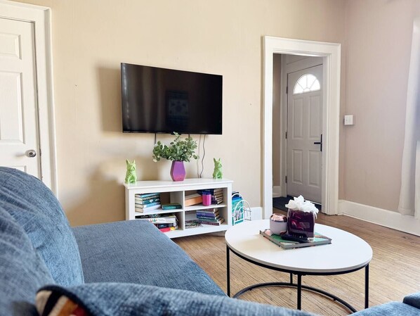 Smart TV, books