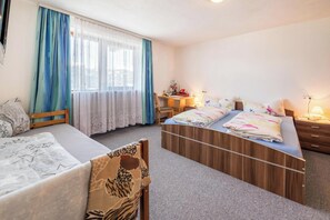 2 makuuhuonetta, ilmainen Wi-Fi, vuodevaatteet