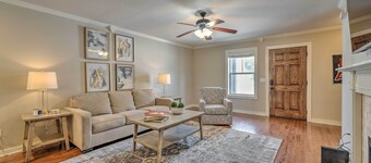 Charming Springdale Townhome ~ 5 Mi to Dtwn!