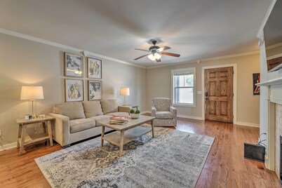 Charming Springdale Townhome ~ 5 Mi to Dtwn!