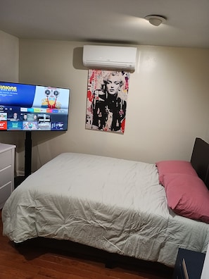 2 bedrooms, desk, iron/ironing board, free WiFi