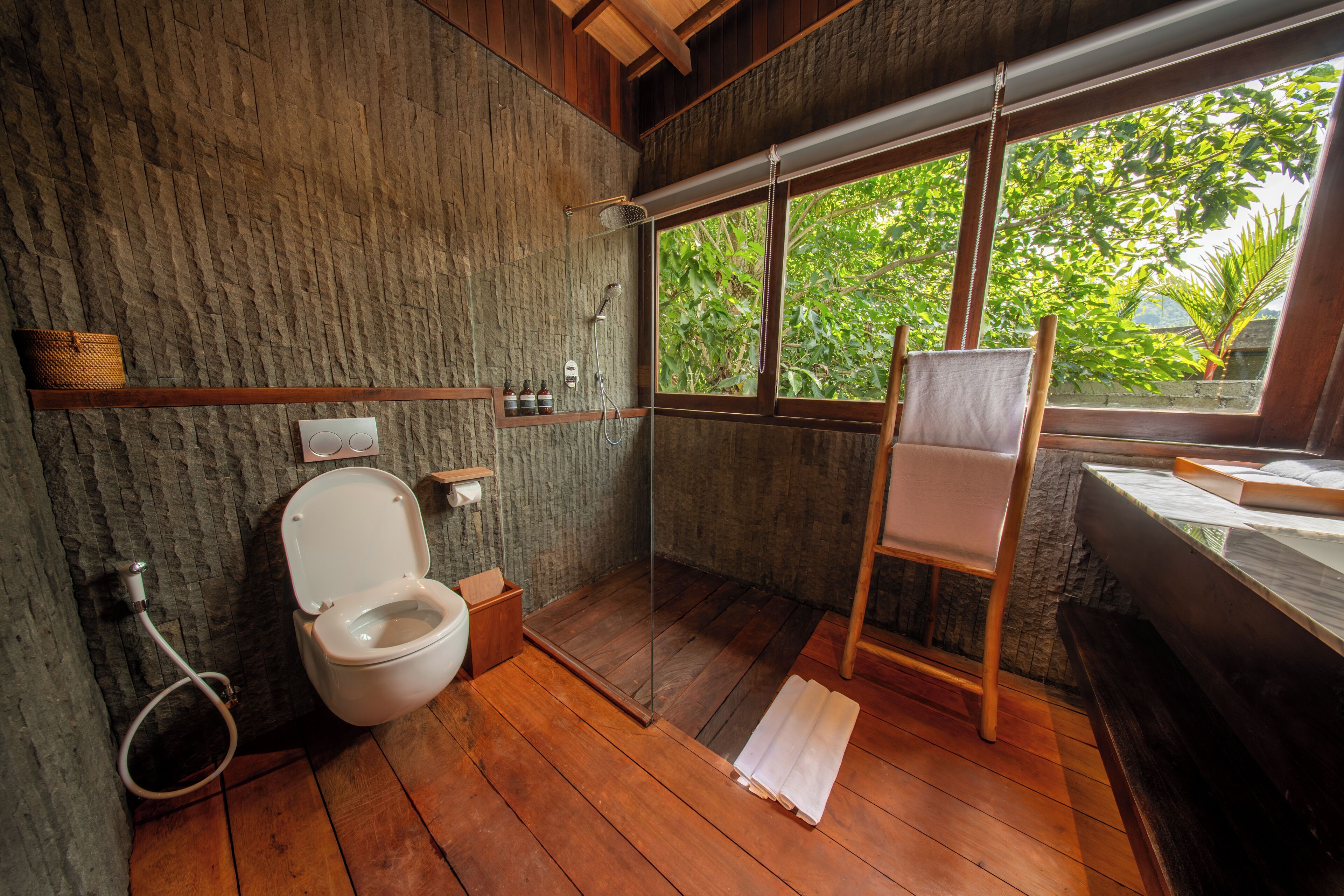 Songket Room | Ducha del cuarto de baño