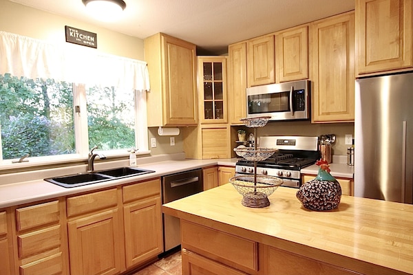 Frigorífic, microones, forn i placa de cuina