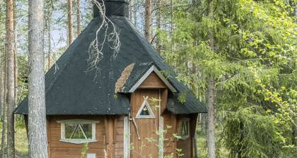 Lauri 4 pieni by Interhome