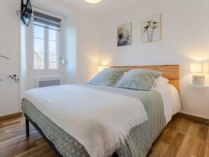 3 chambres, fer et planche à repasser, Wi-Fi