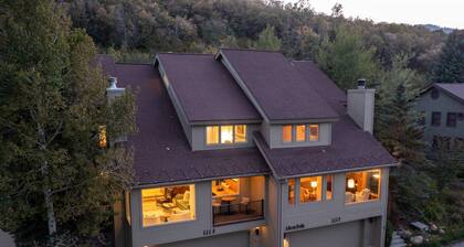 High-End, Designer Ski Home | 200 Yards to Park City Skiing | Private Hot Tub | Private Gym
