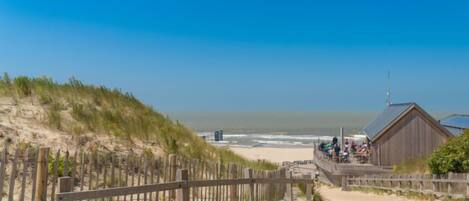 Vlak bij het strand