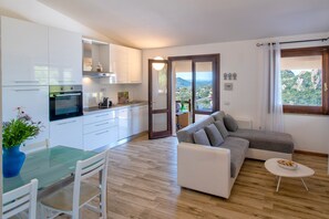 Flat-screen TV - Villa "Aloe" with Mountain & Sea Views, Wi-Fi, Air Conditioning, Hot Tub (Costa Paradiso)