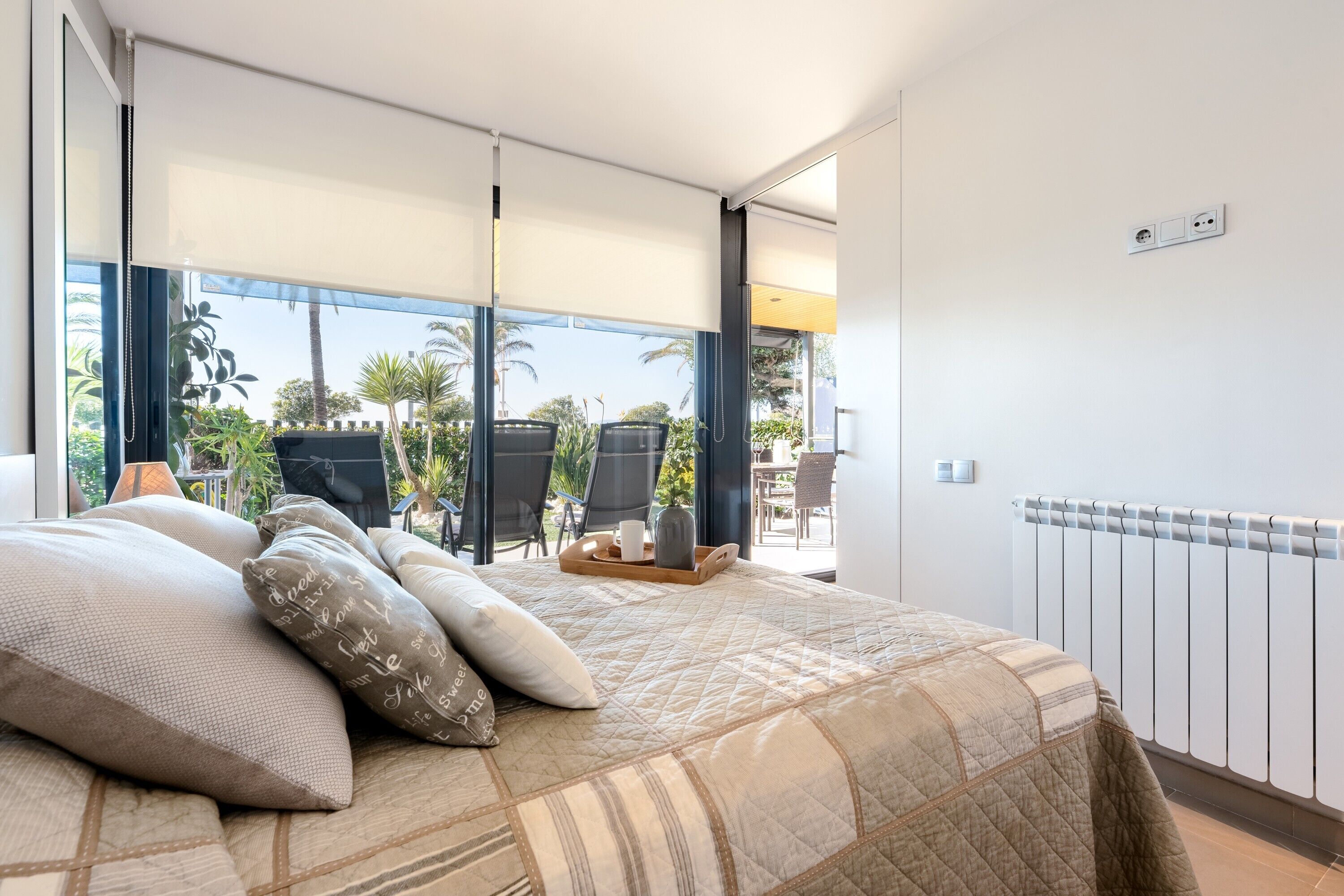 2 slaapkamers, een strijkplank/strijkijzer, gratis wifi, beddengoed