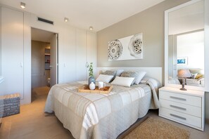 2 slaapkamers, een strijkplank/strijkijzer, gratis wifi, beddengoed