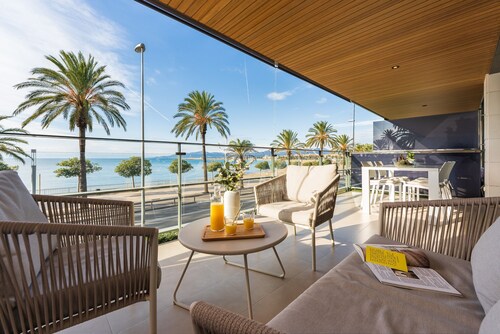 Apartment 'Apartamento Delfin' with Sea View, Wi-Fi and Air Conditioning