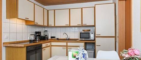 Fridge, microwave, oven