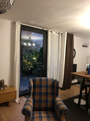 Interior - Jungle house (Chartres-de-Bretagne)